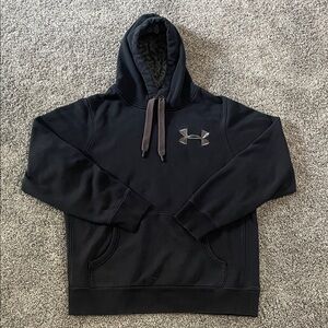 BLACK UNDER ARMOUR SWEATSHIRT. SIZE LARGE. MEN’S.